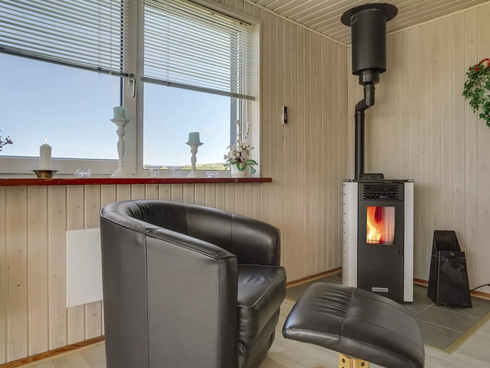 "Raadengaard" - 400m from the sea-Binnen