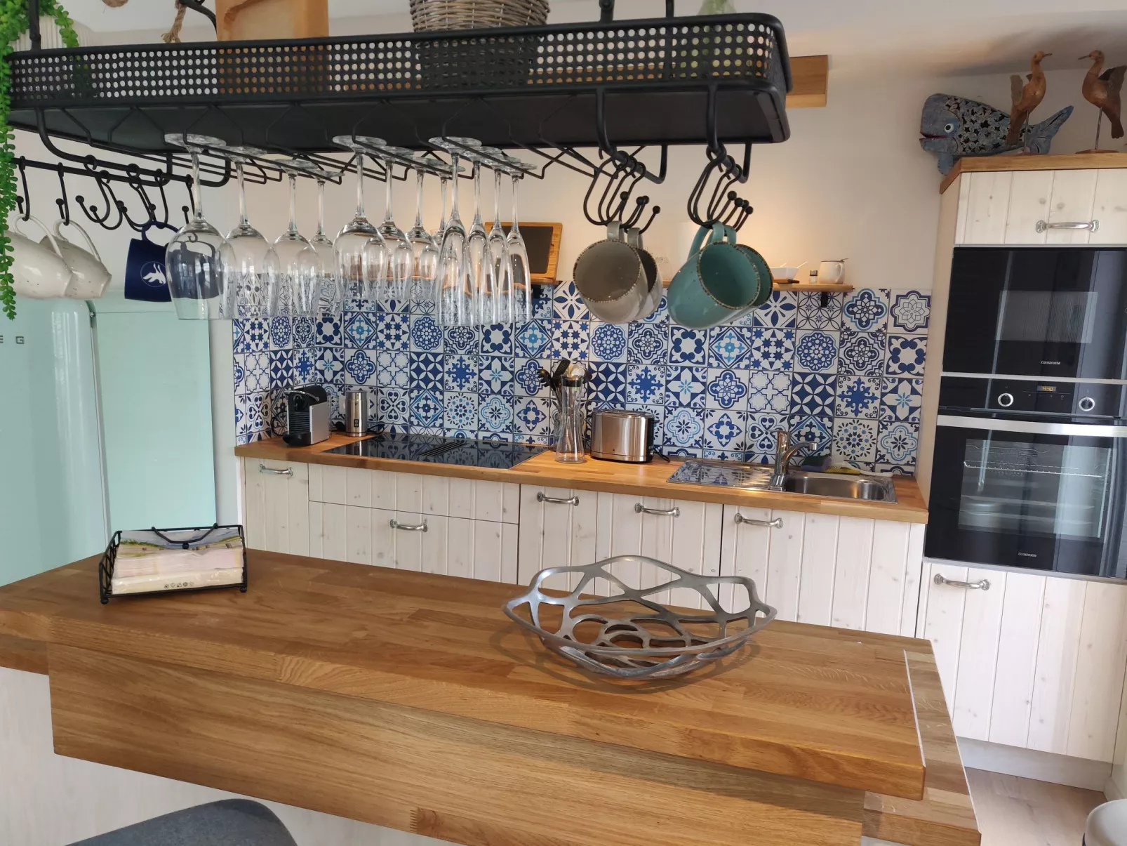 Charlie stylish apartment near beach-Binnen