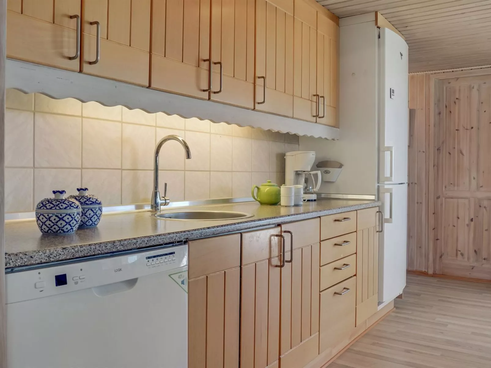 "Raadengaard" - 400m from the sea-Binnen