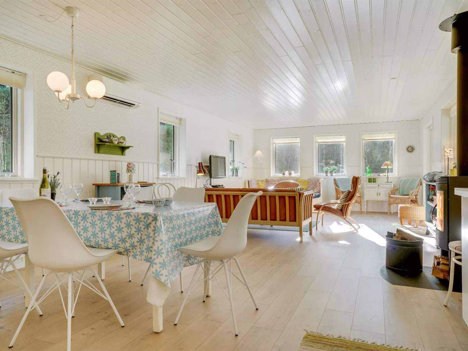 "Asla" - 400m from the sea-Binnen