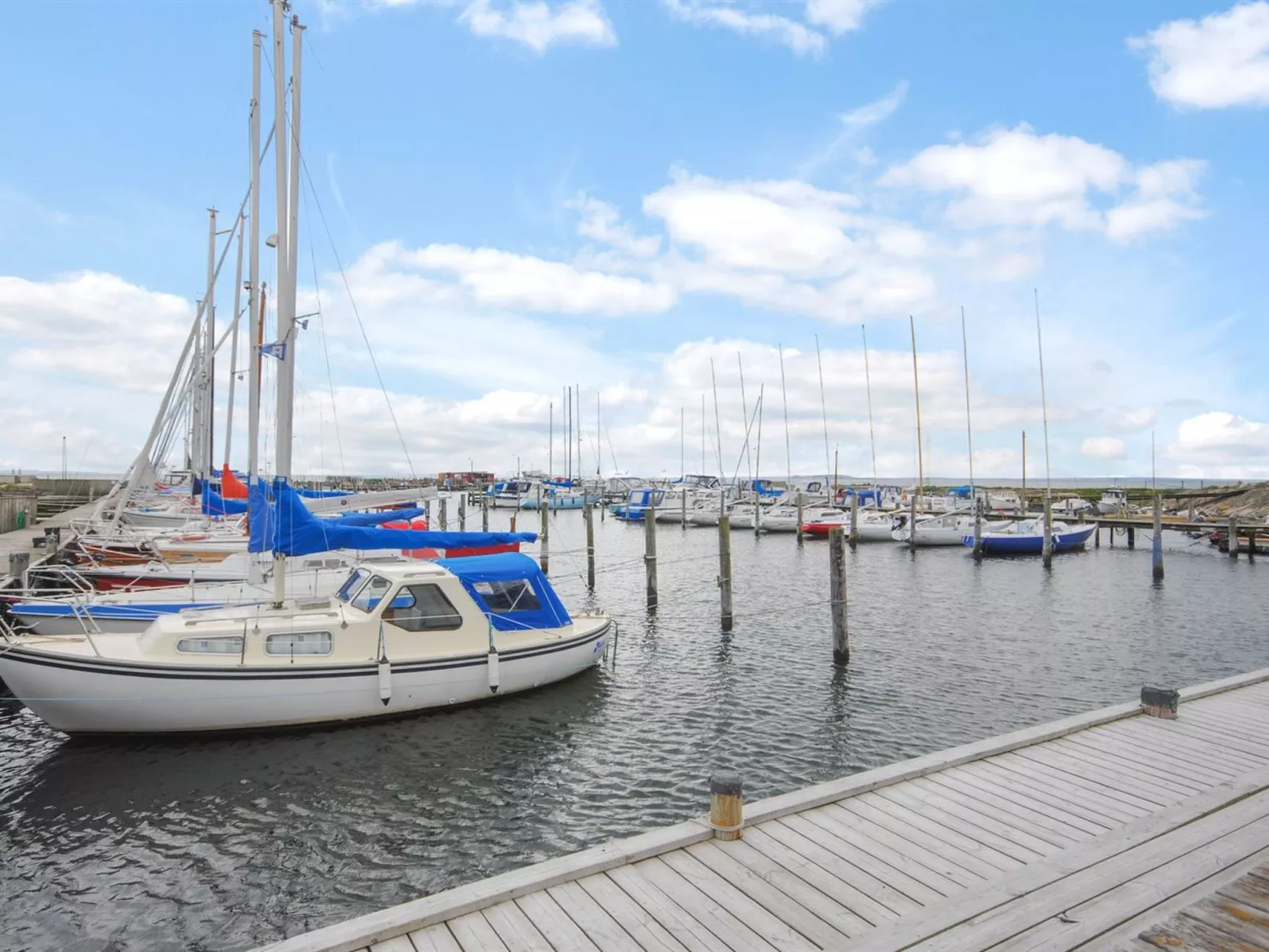 "Eisa" - 300m to the inlet-Buiten