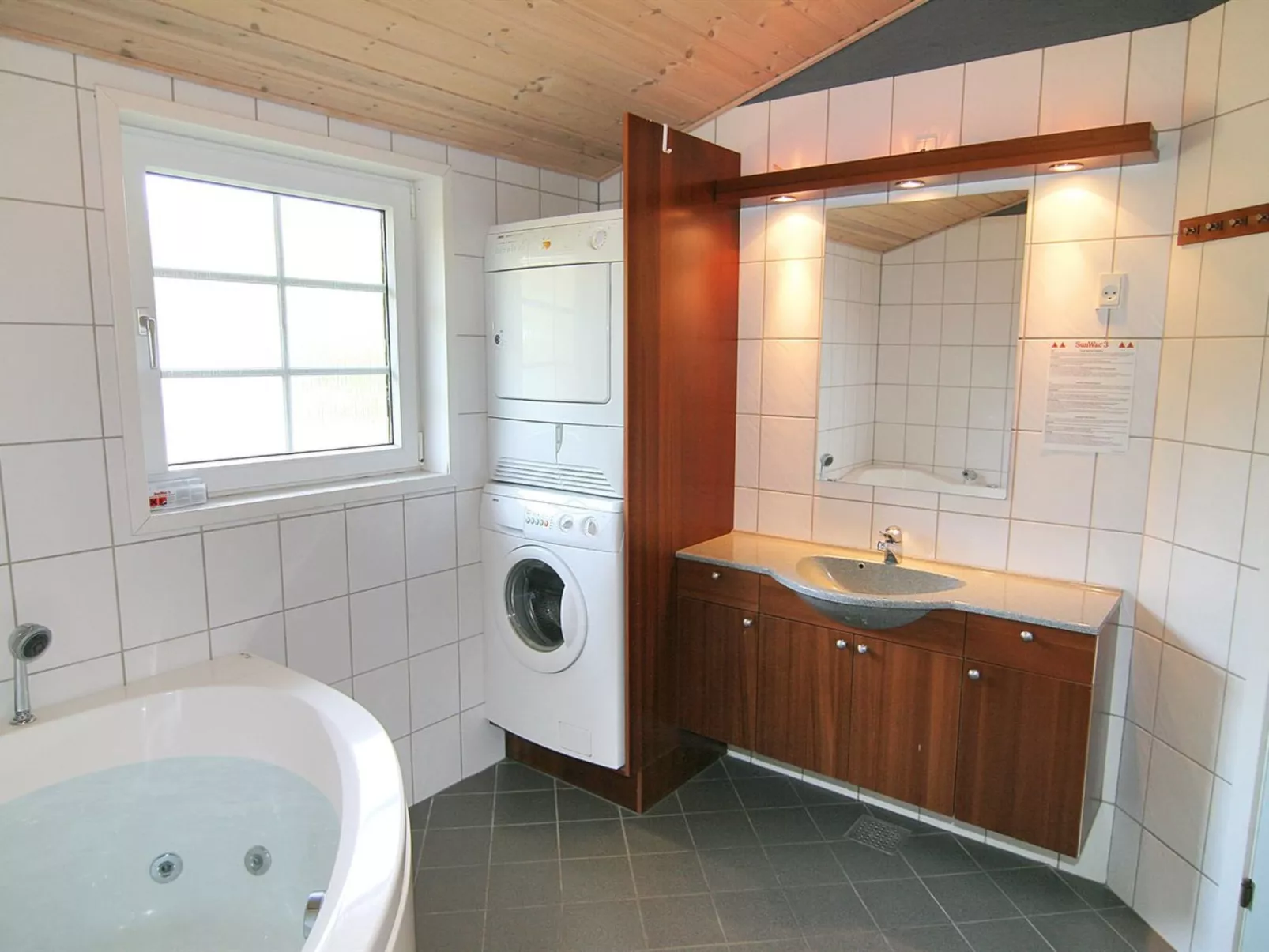 "Jula" - 800m from the sea-Binnen