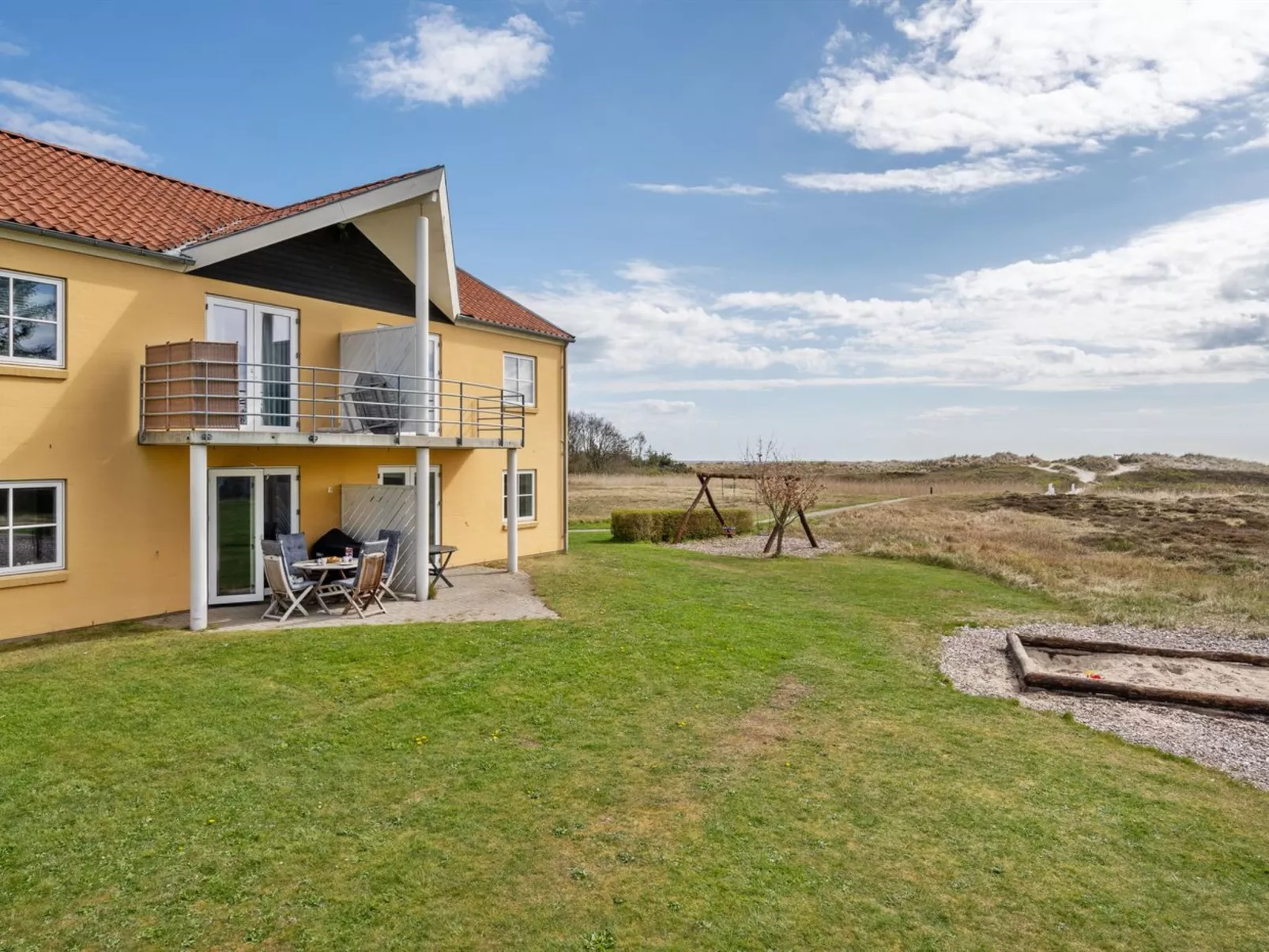 "Aime" - 150m from the sea in NE Jutland-Buiten