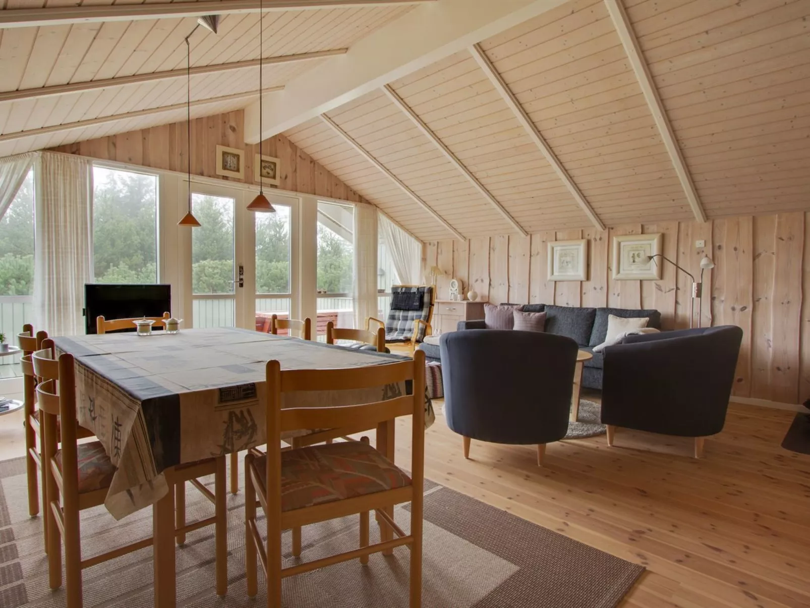 "Suri" - 400m from the sea-Binnen