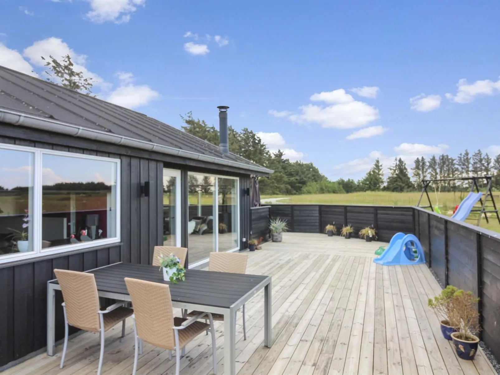 "Minna" - 975m from the sea-Buiten