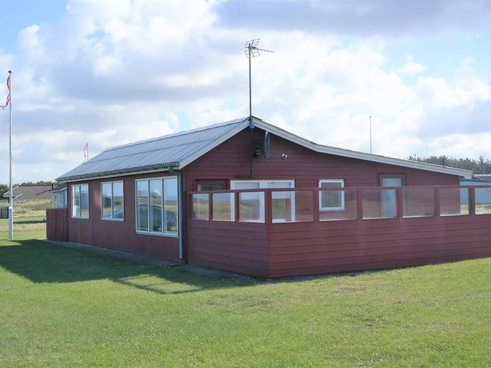 "Helgard" - 85m from the sea-Buiten