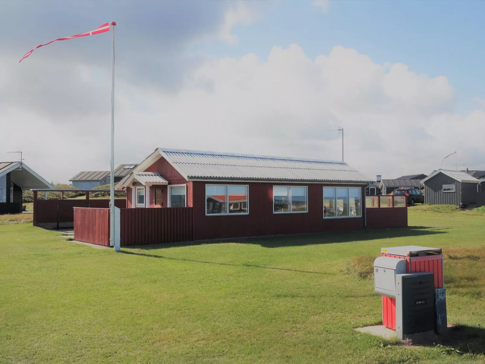"Helgard" - 85m from the sea-Buiten