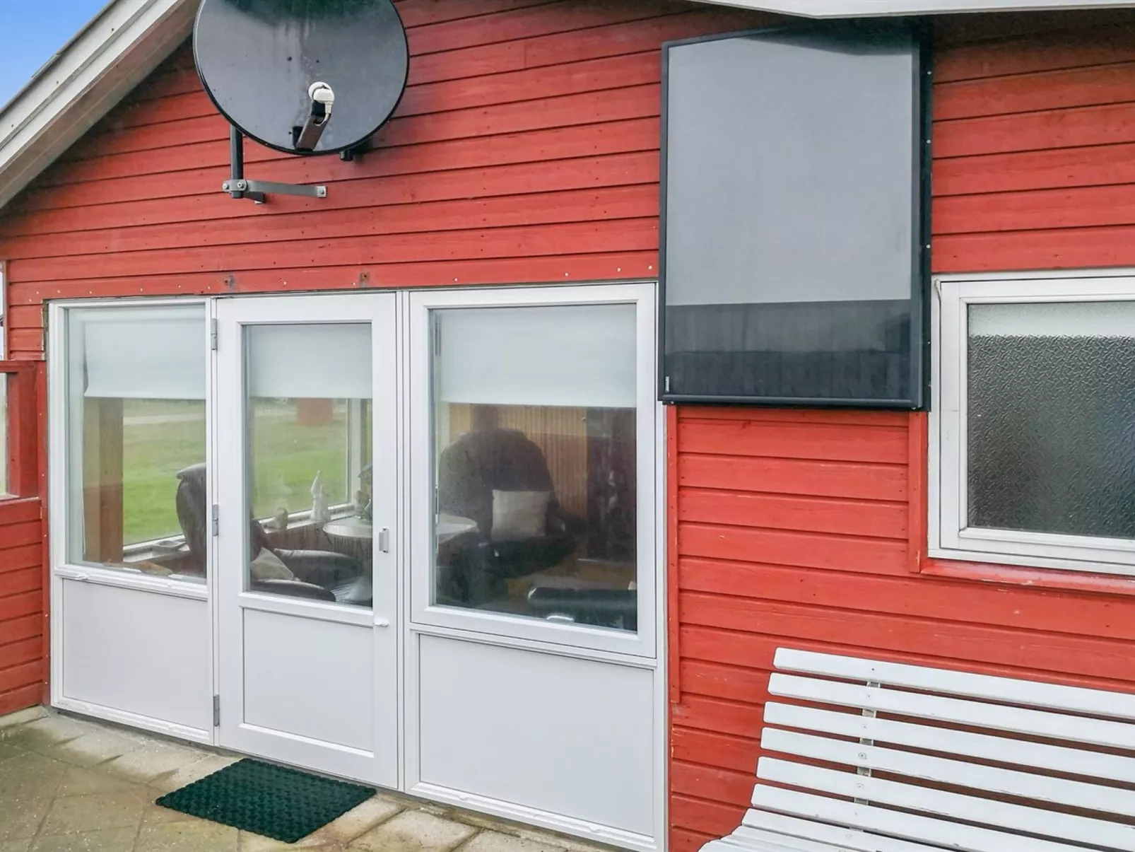 "Helgard" - 85m from the sea-Buiten