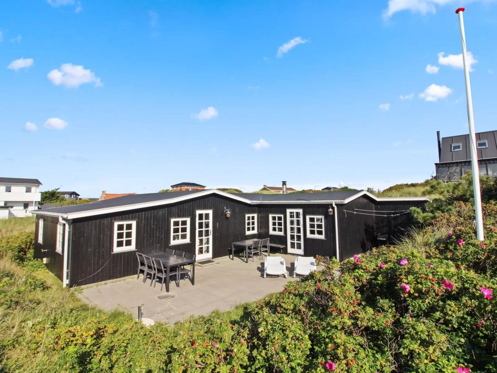 "Gudwer" - 300m from the sea-Buiten