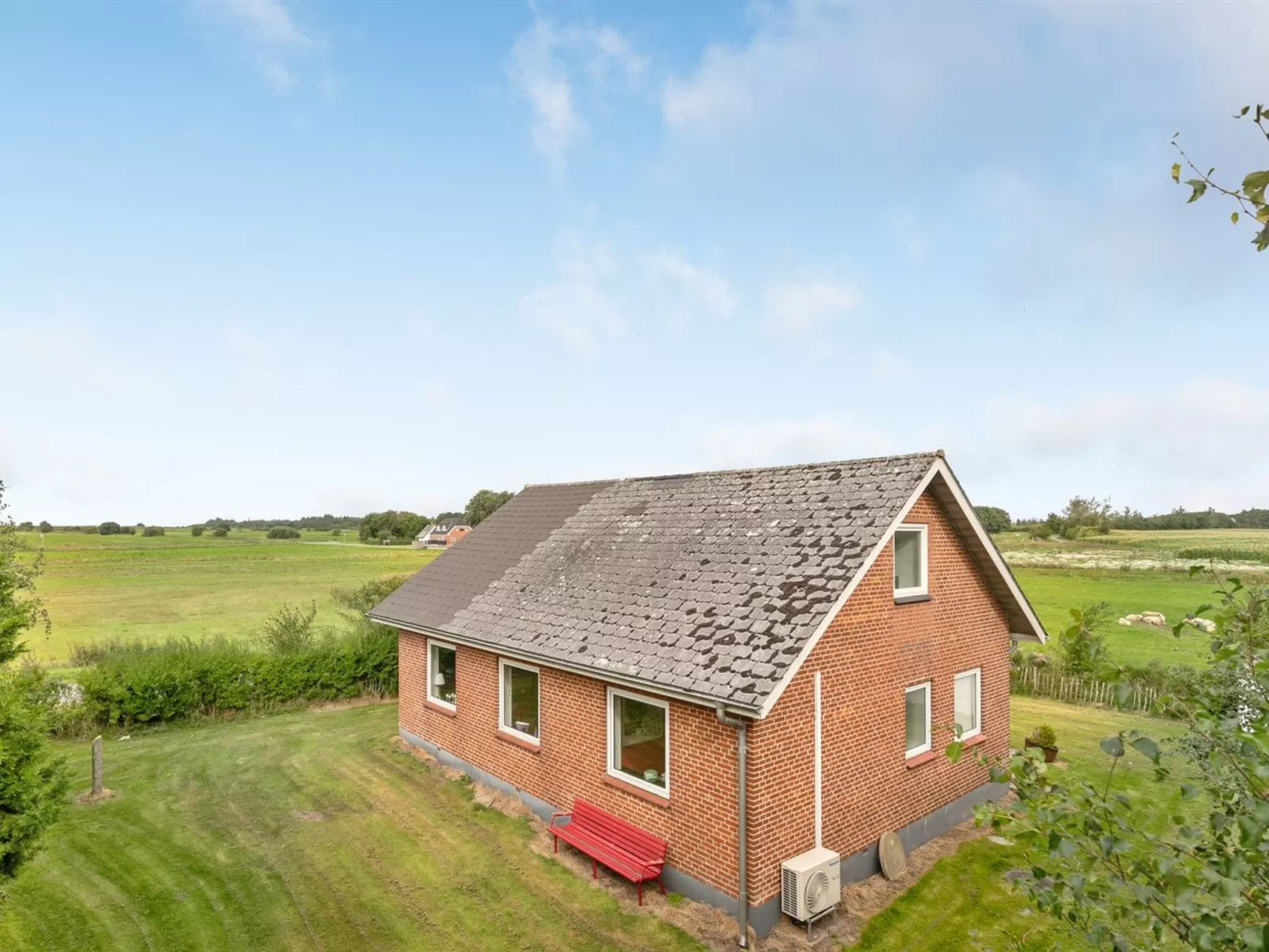 "Ewelina" - 15km from the sea-Buiten