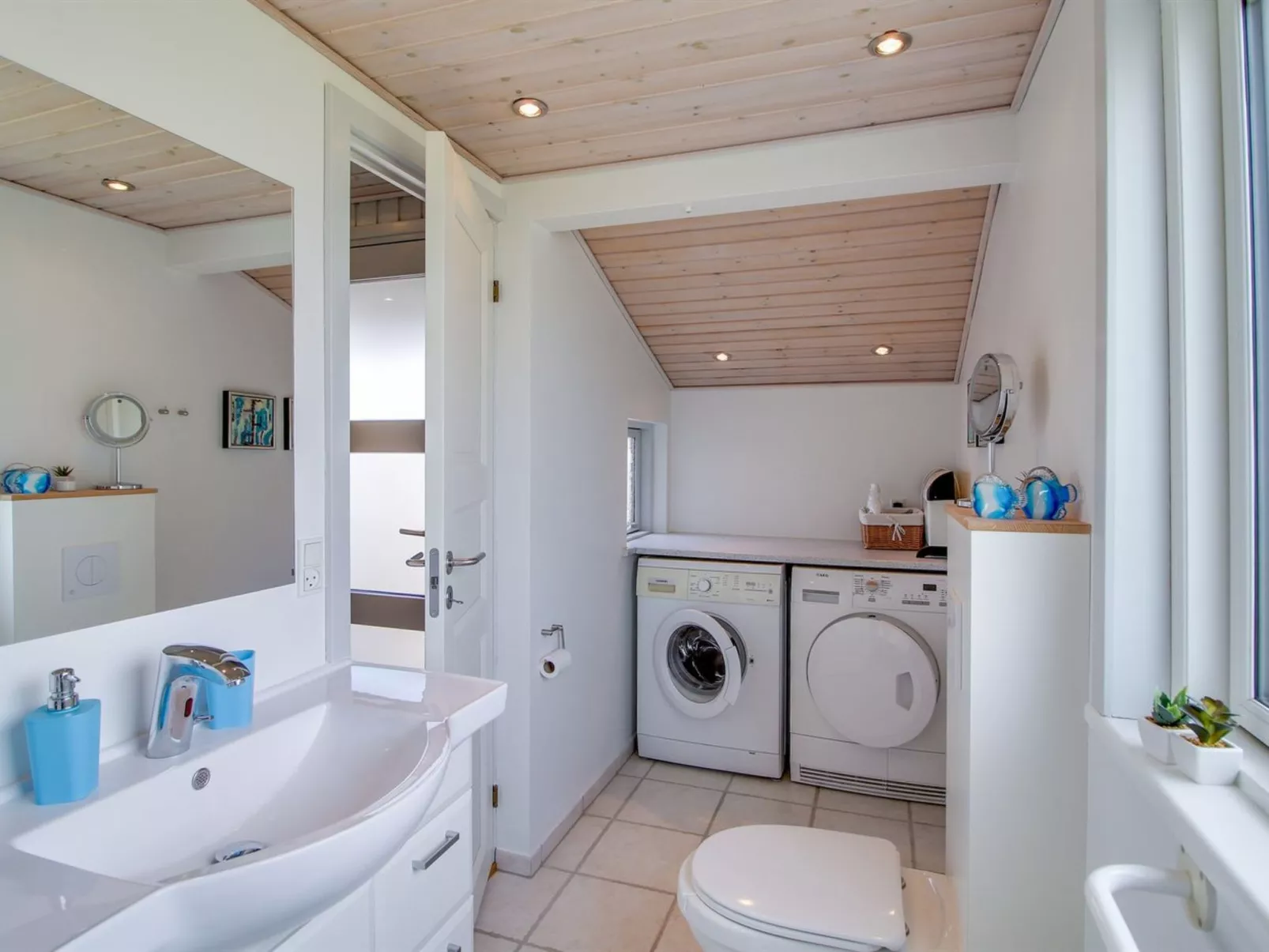 "Marjun" - 400m from the sea-Binnen
