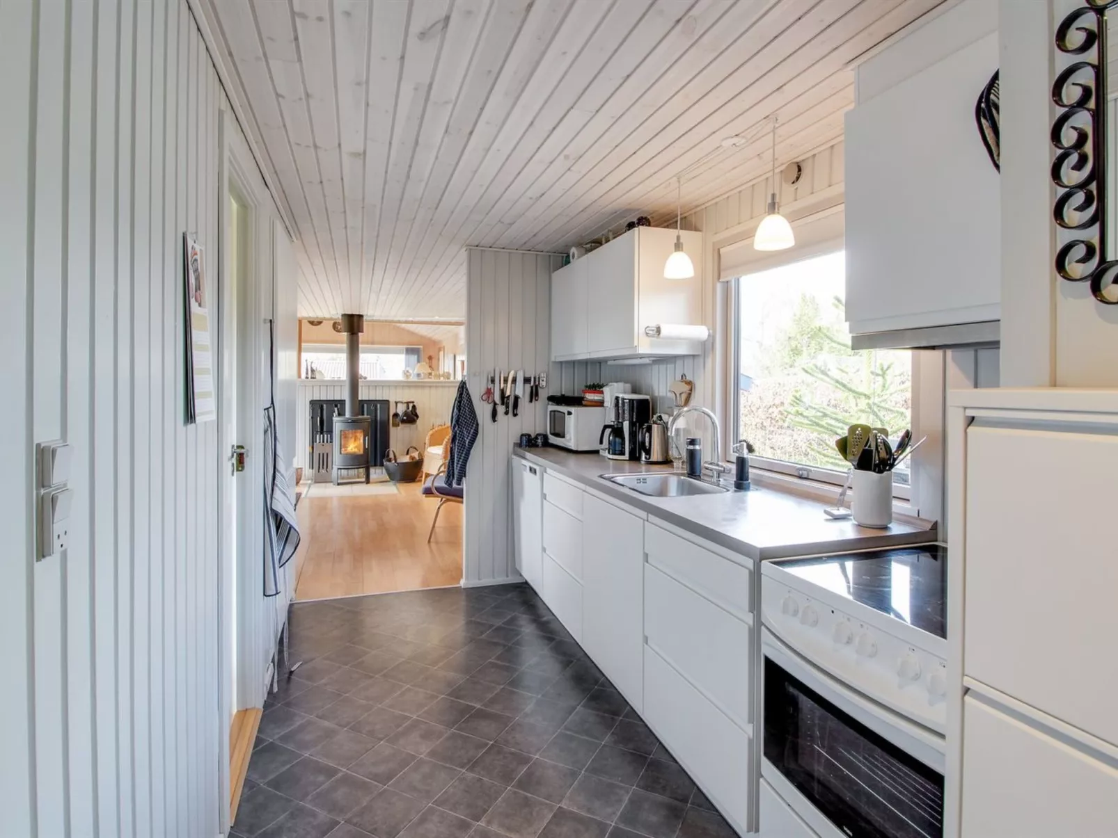 "Marjun" - 400m from the sea-Binnen
