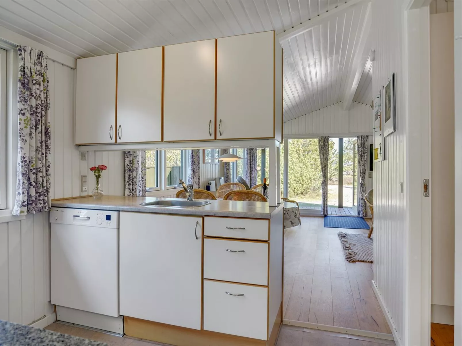 "Kristiina" - 300m from the sea-Binnen