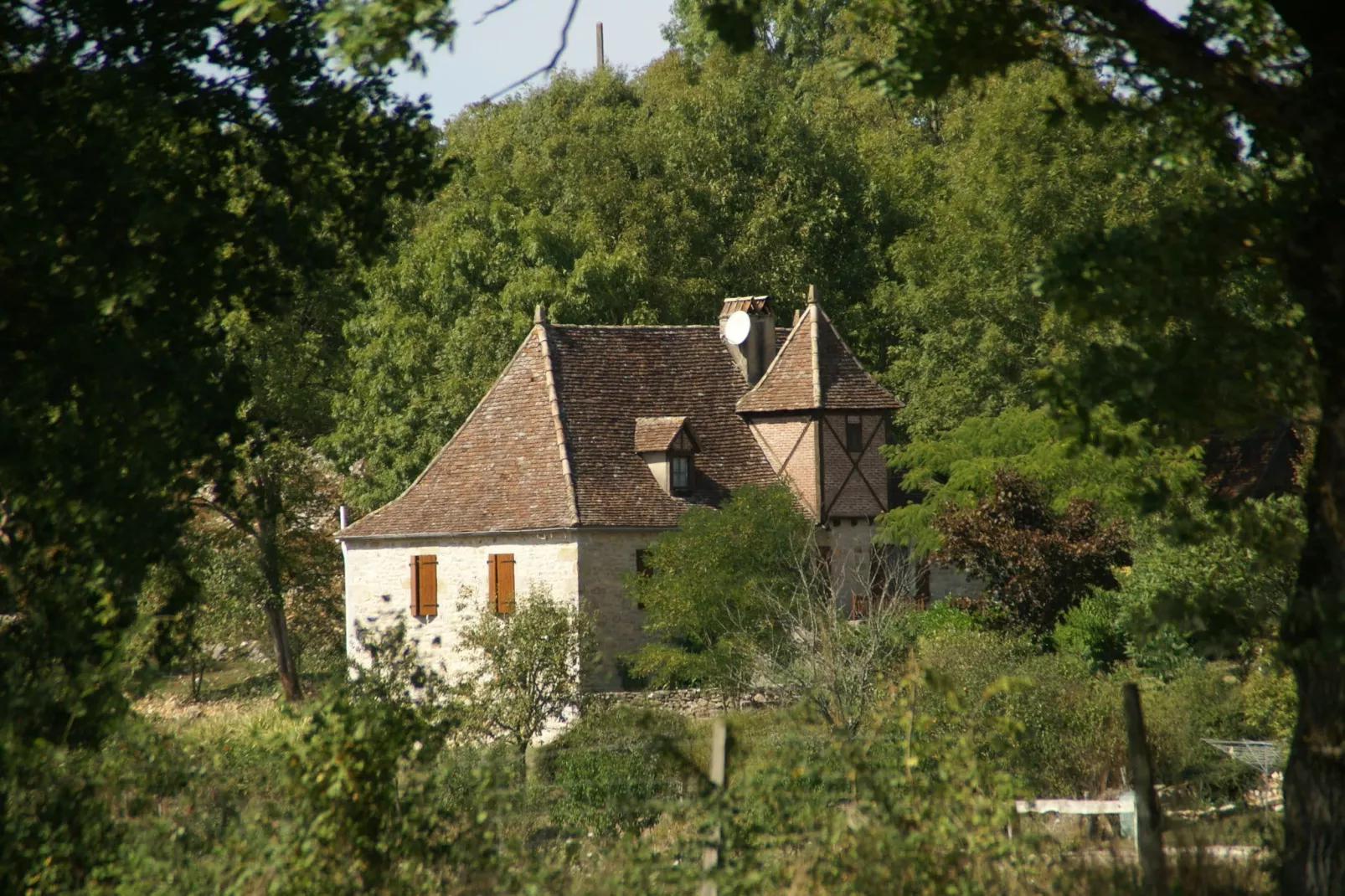 Belle maison lotoise-Tuinen zomer