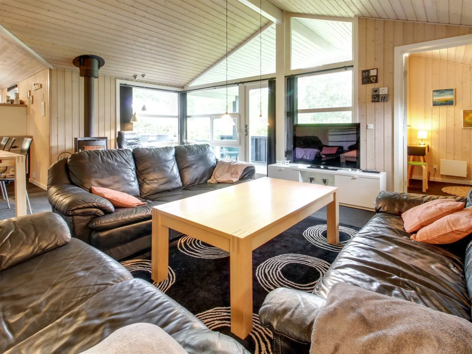 "Gurly" - 25km from the sea-Binnen