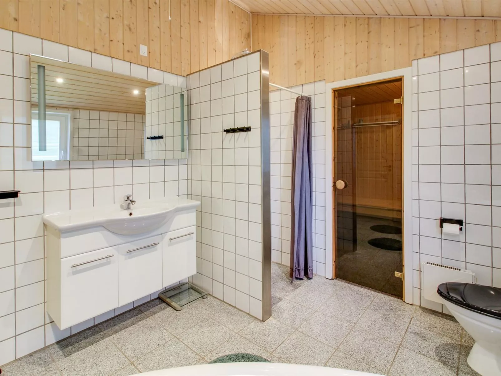 "Gurly" - 25km from the sea-Binnen