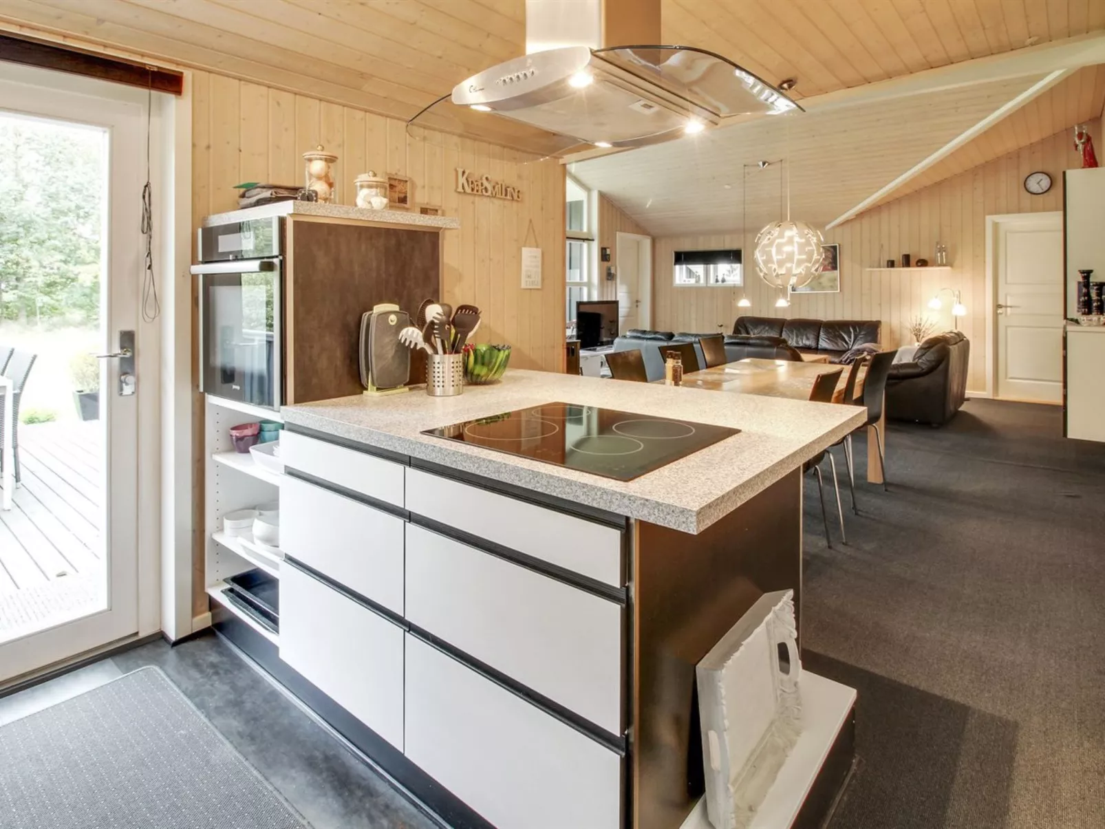 "Gurly" - 25km from the sea-Binnen