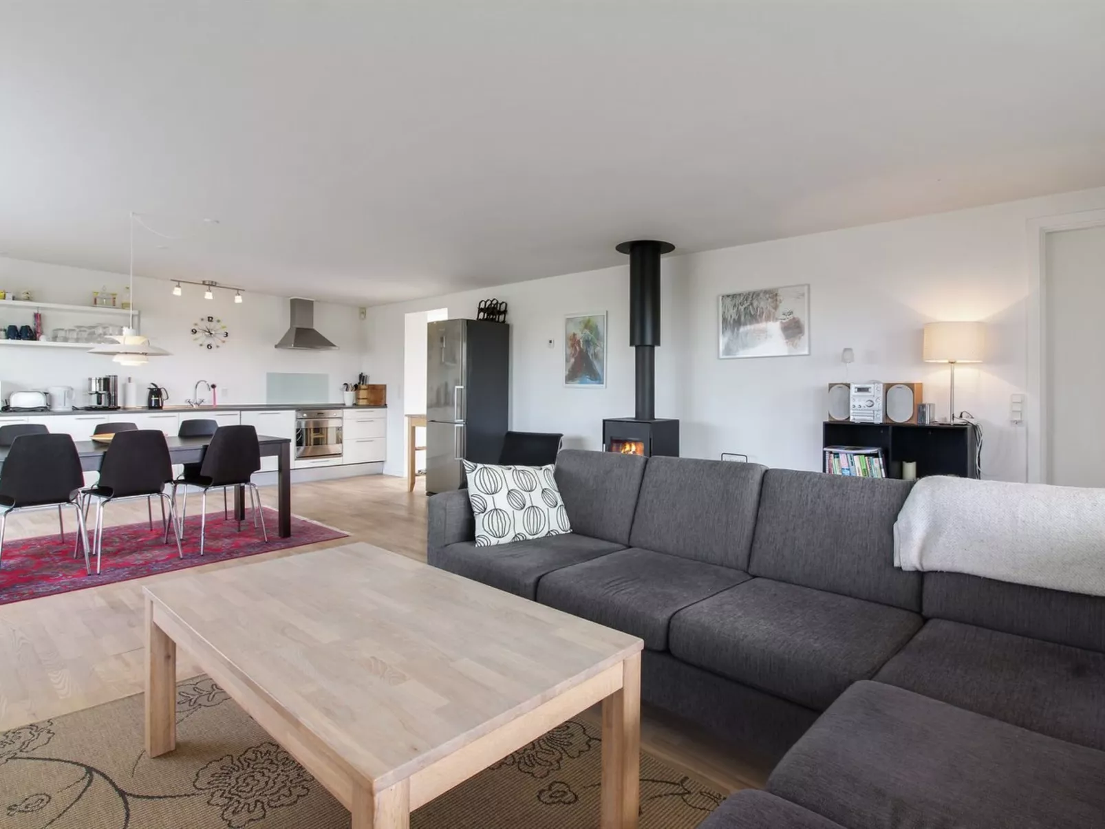 "Mildrid" - 200m from the sea-Binnen