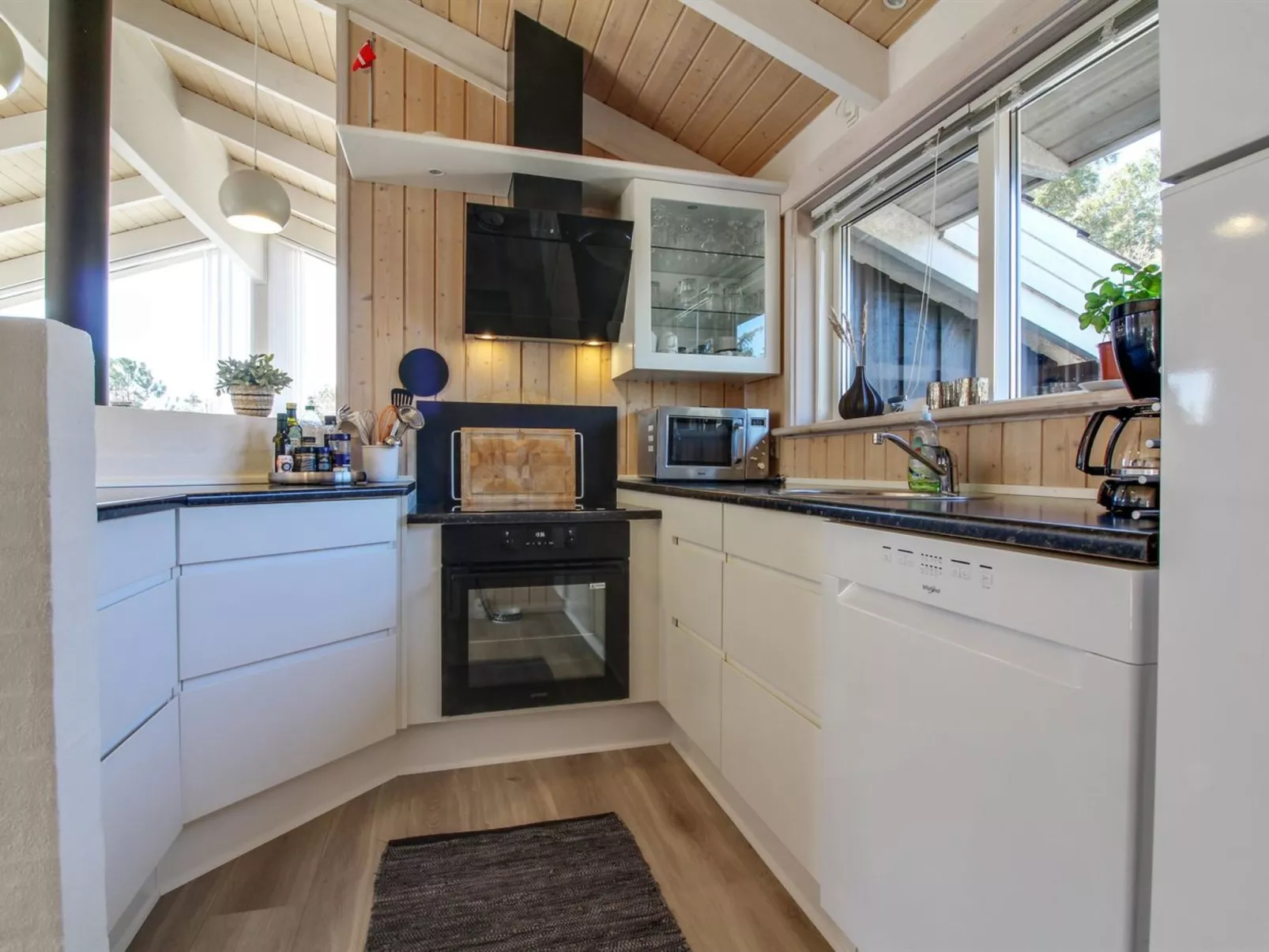 "Elvan" - 450m from the sea-Binnen