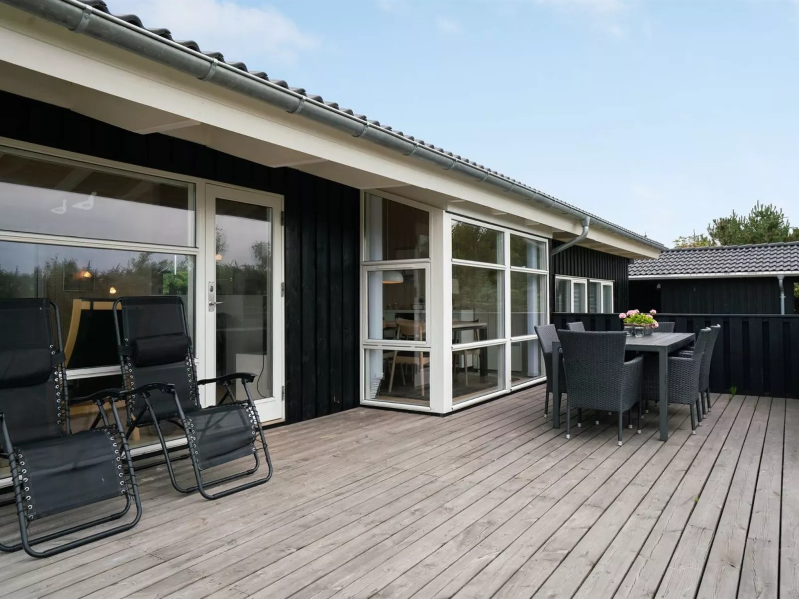 "Elvan" - 450m from the sea-Buiten