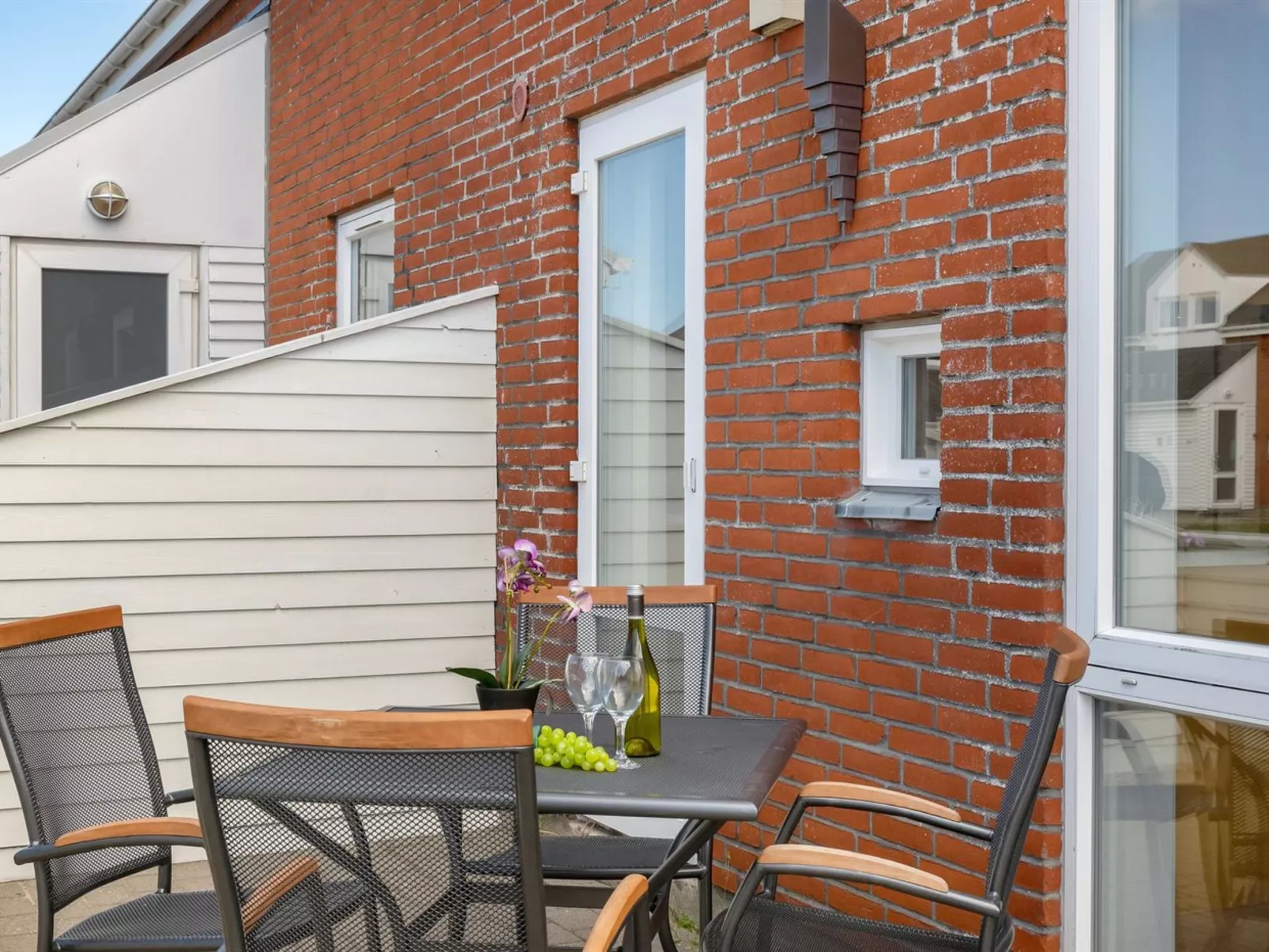 "Robbin" - 2.3km from the sea in Western Jutland-Buiten