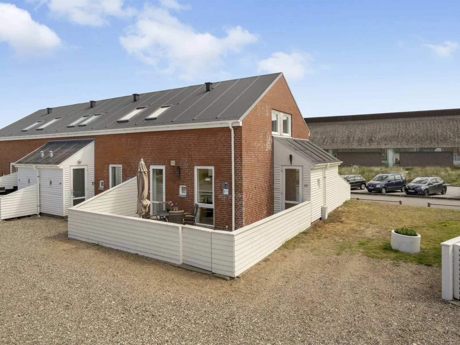 "Robbin" - 2.3km from the sea in Western Jutland-Buiten