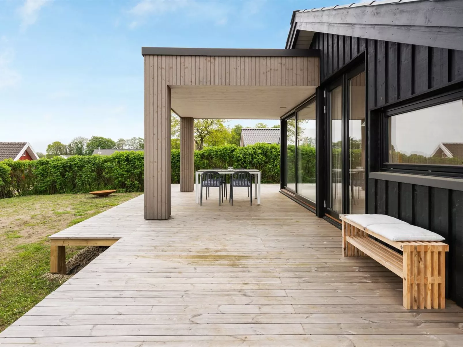 "Ely" - 300m from the sea-Buiten