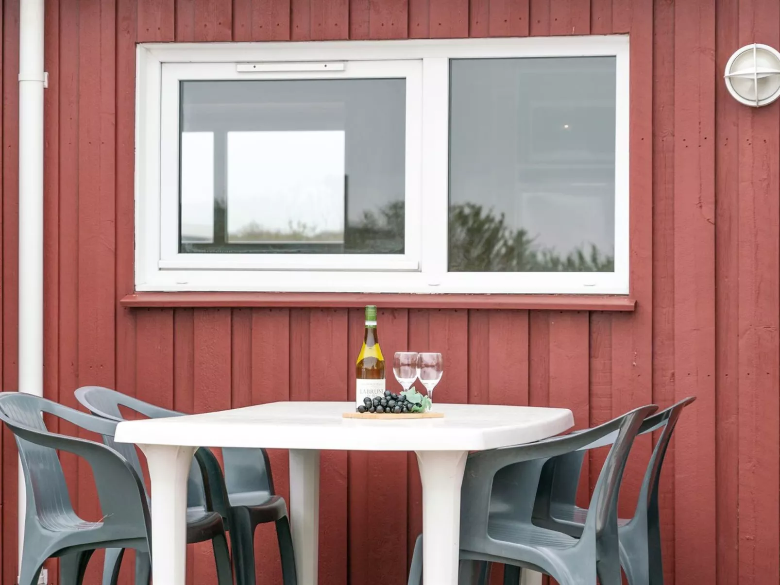 "Emi" - 250m from the sea-Buiten