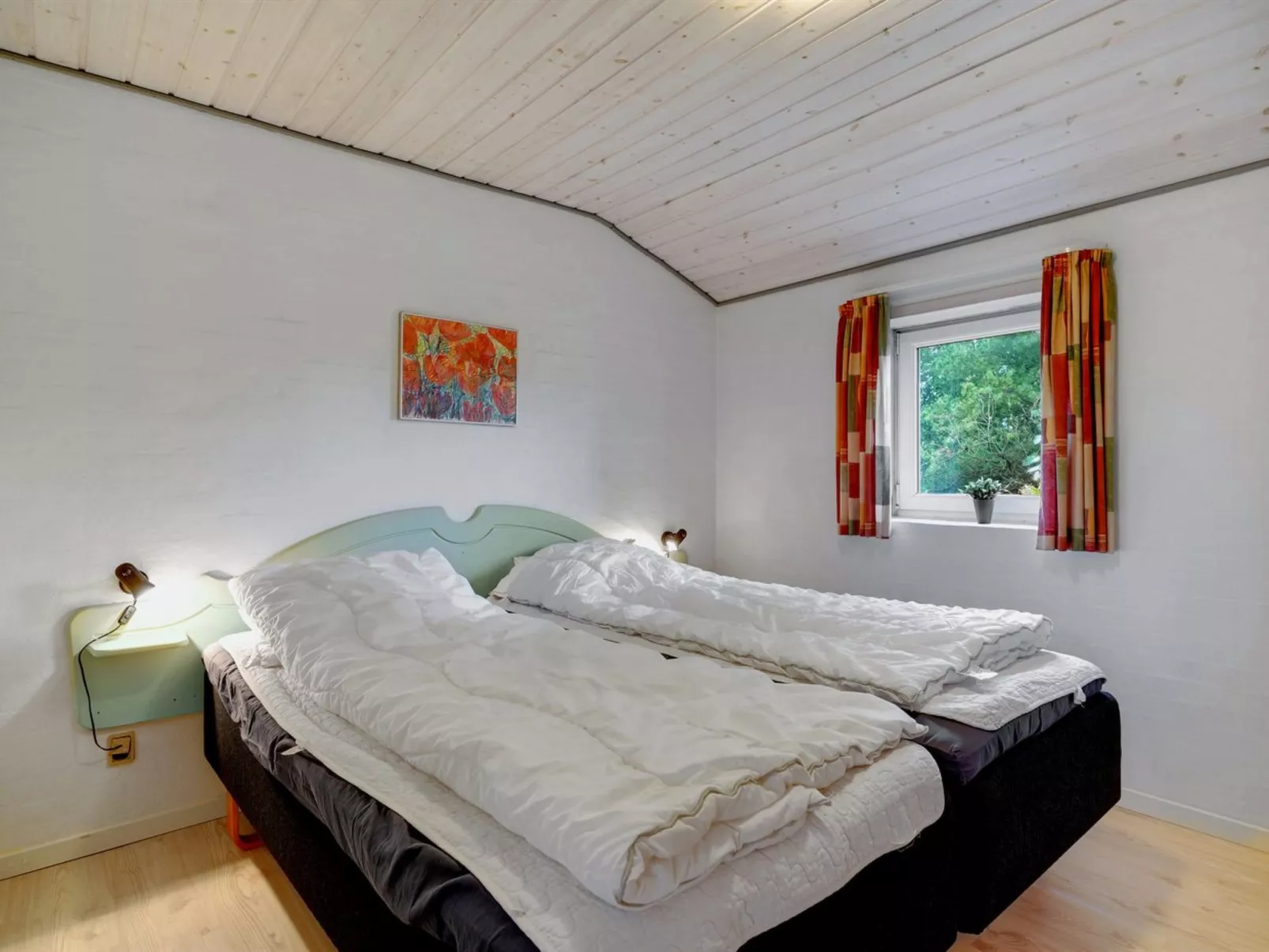 "Asdis" - 2.8km from the sea-Binnen
