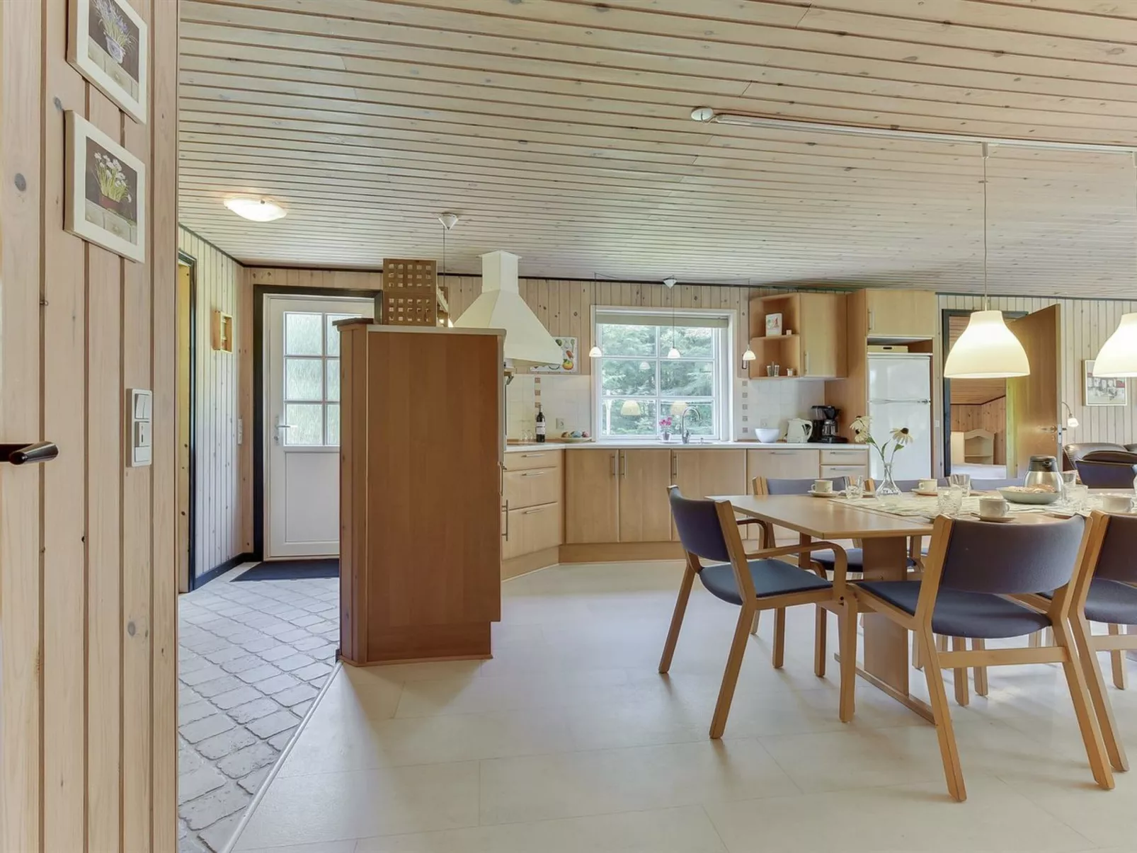 "Vaska" - 550m from the sea-Binnen