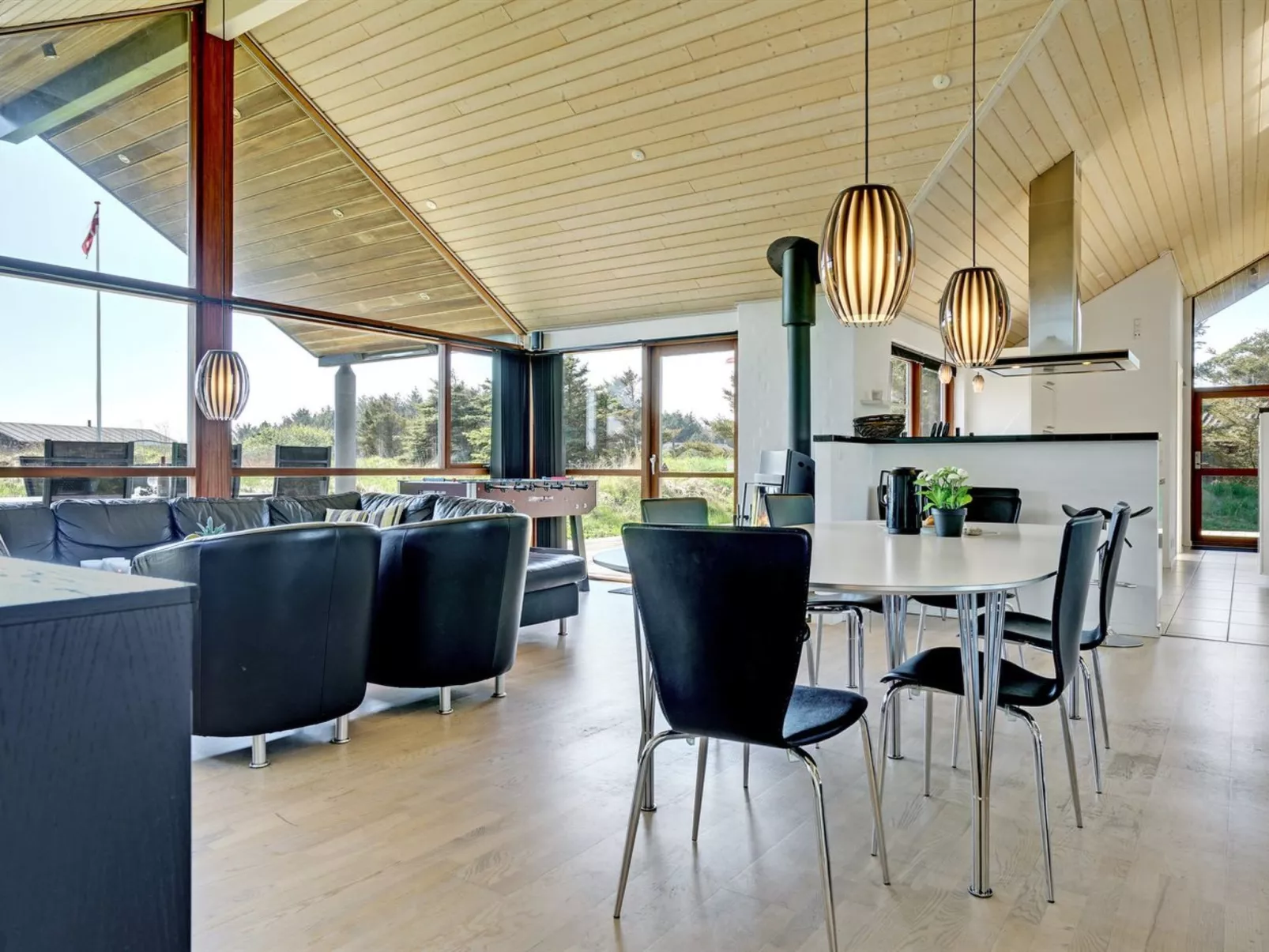 "Ilmatar" - 650m from the sea-Binnen