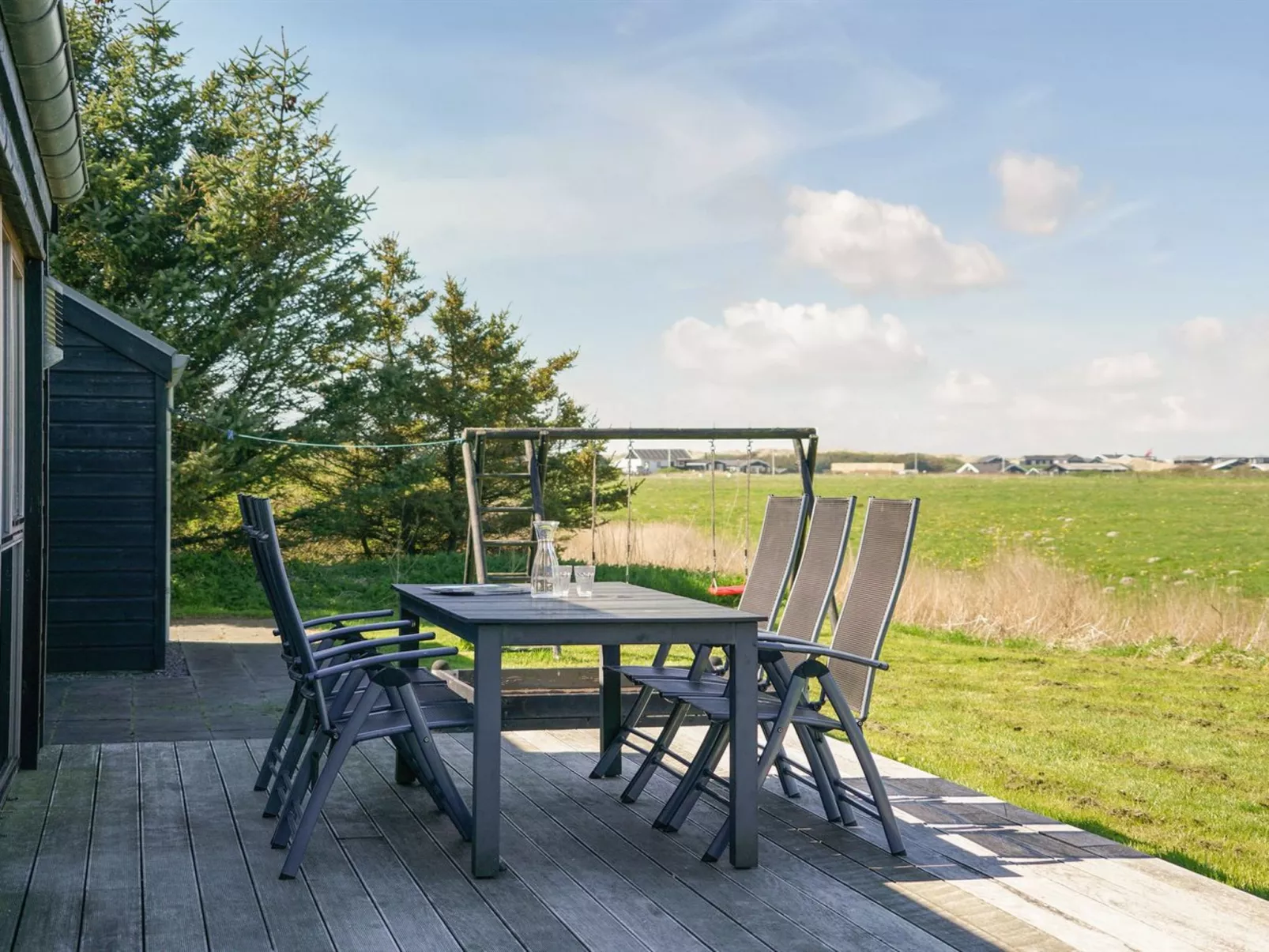 "Ilmatar" - 650m from the sea-Buiten