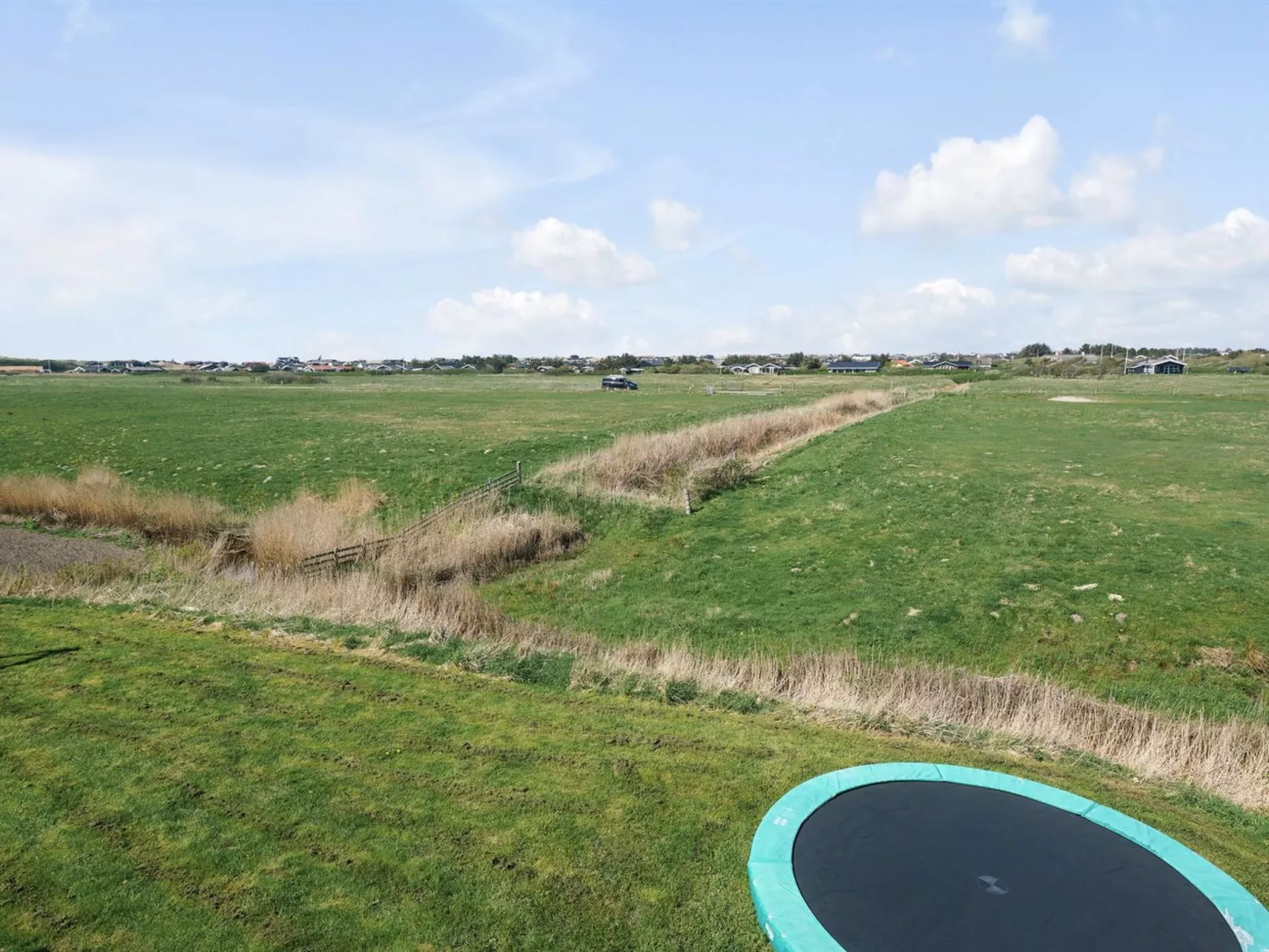 "Ilmatar" - 650m from the sea-Buiten