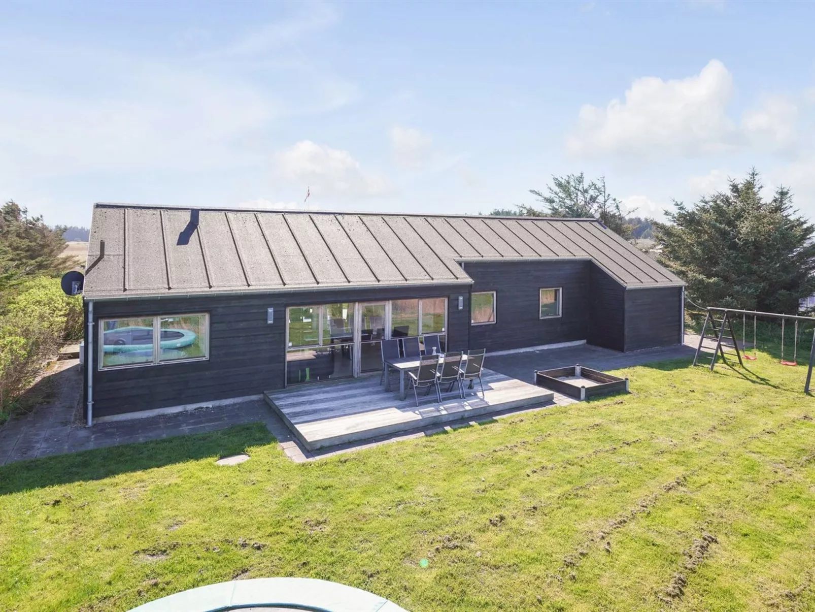 "Ilmatar" - 650m from the sea-Buiten