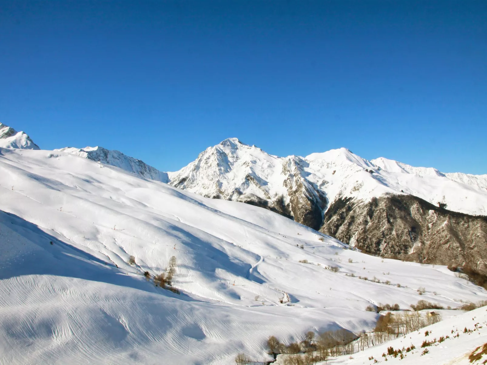 Le Royal Peyragudes-Buiten