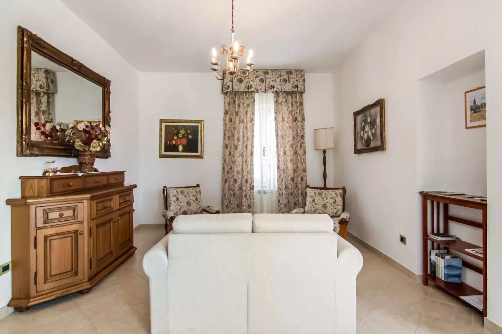 La Collina-Woonkamer