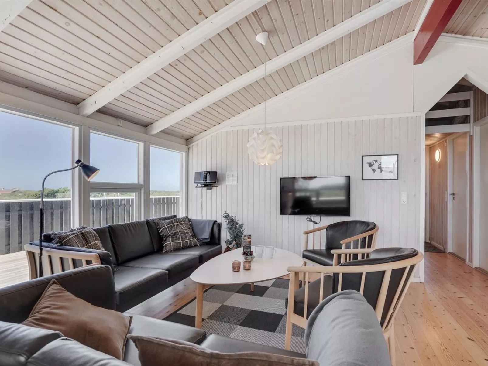 "Randulf" - 450m from the sea-Binnen
