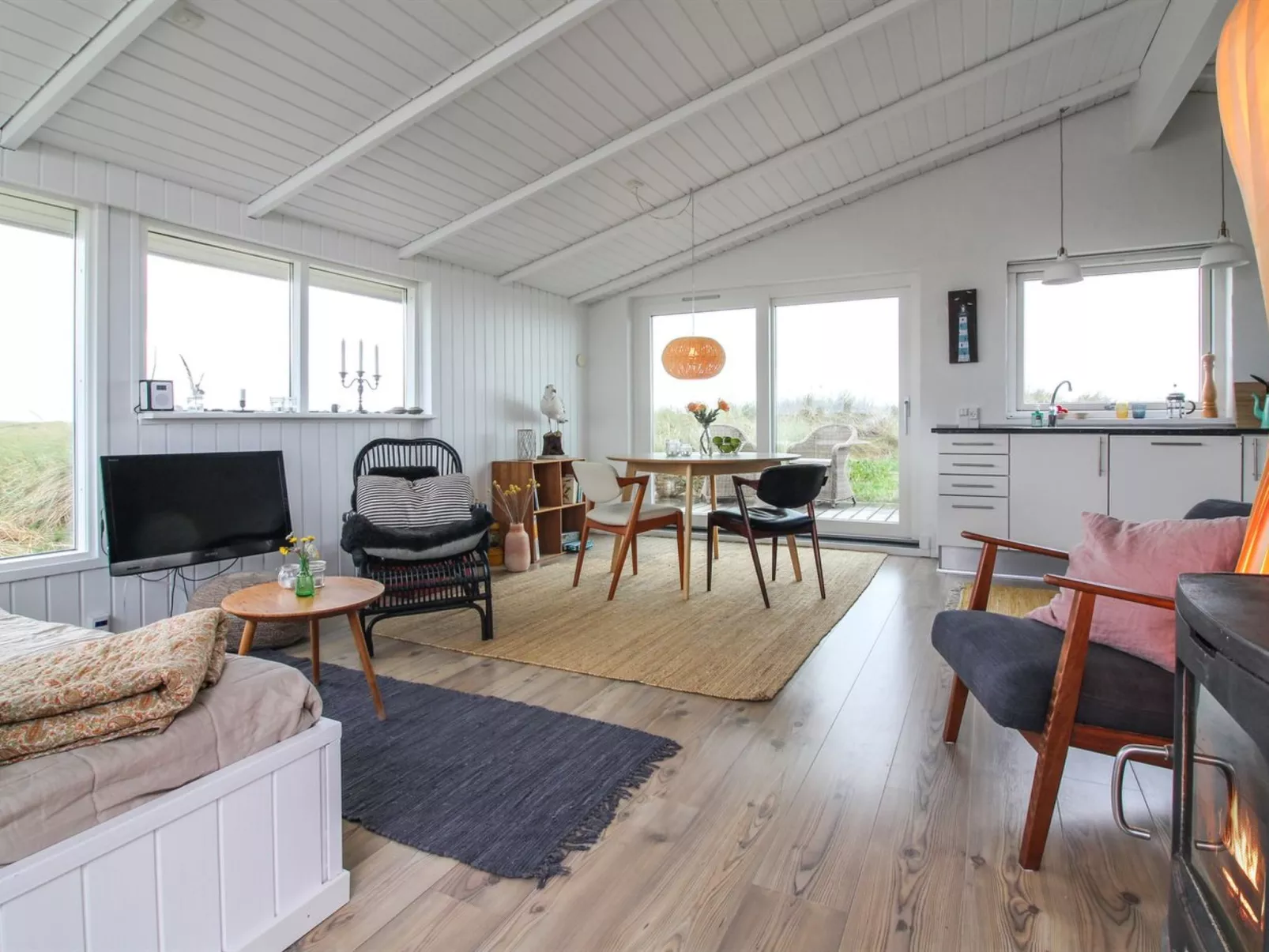 "Anissa" - 100m from the sea-Binnen