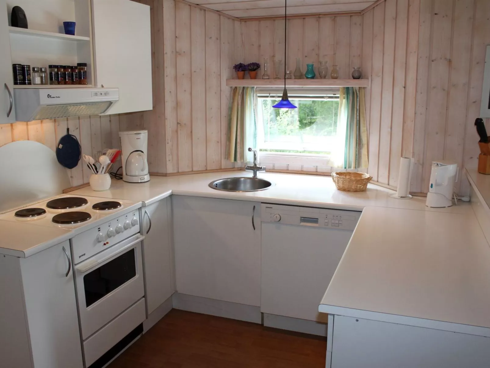 "Nicklas" - 2km from the sea-Binnen