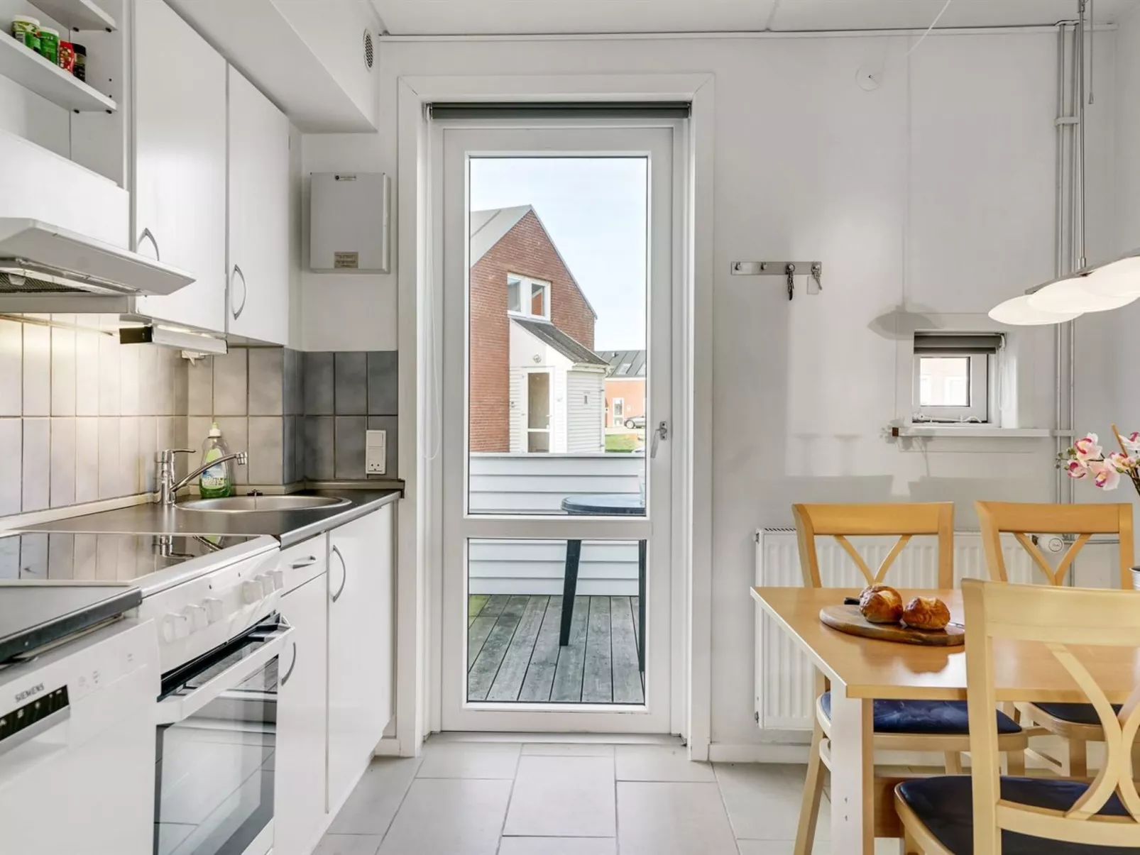 "Ginger" - 2.3km from the sea-Binnen