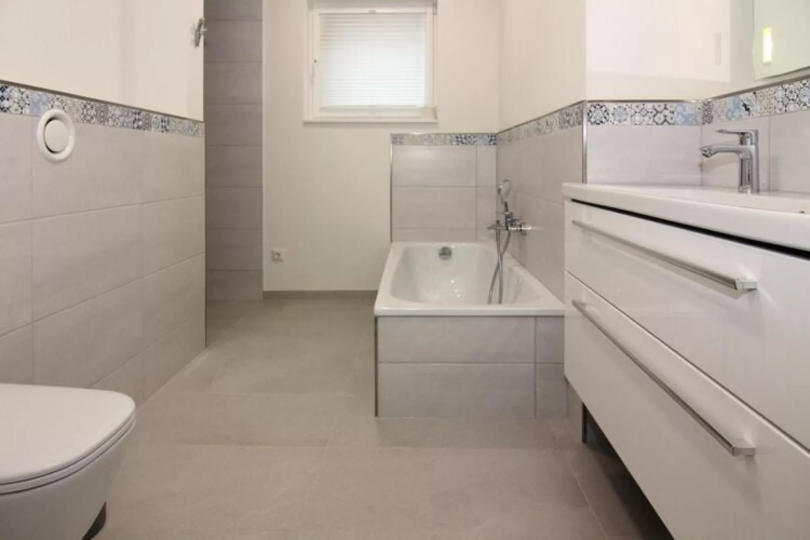 Wohnung im EG-Badkamer