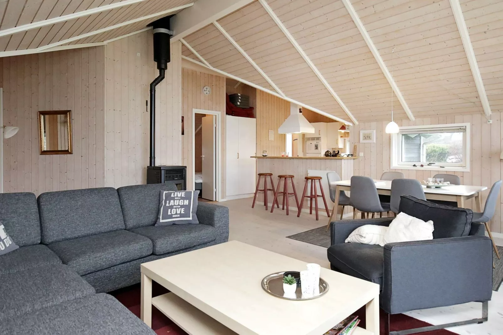 Prachtig vakantiehuis in Nykøbing Sj met een mooi uitzicht-Binnen