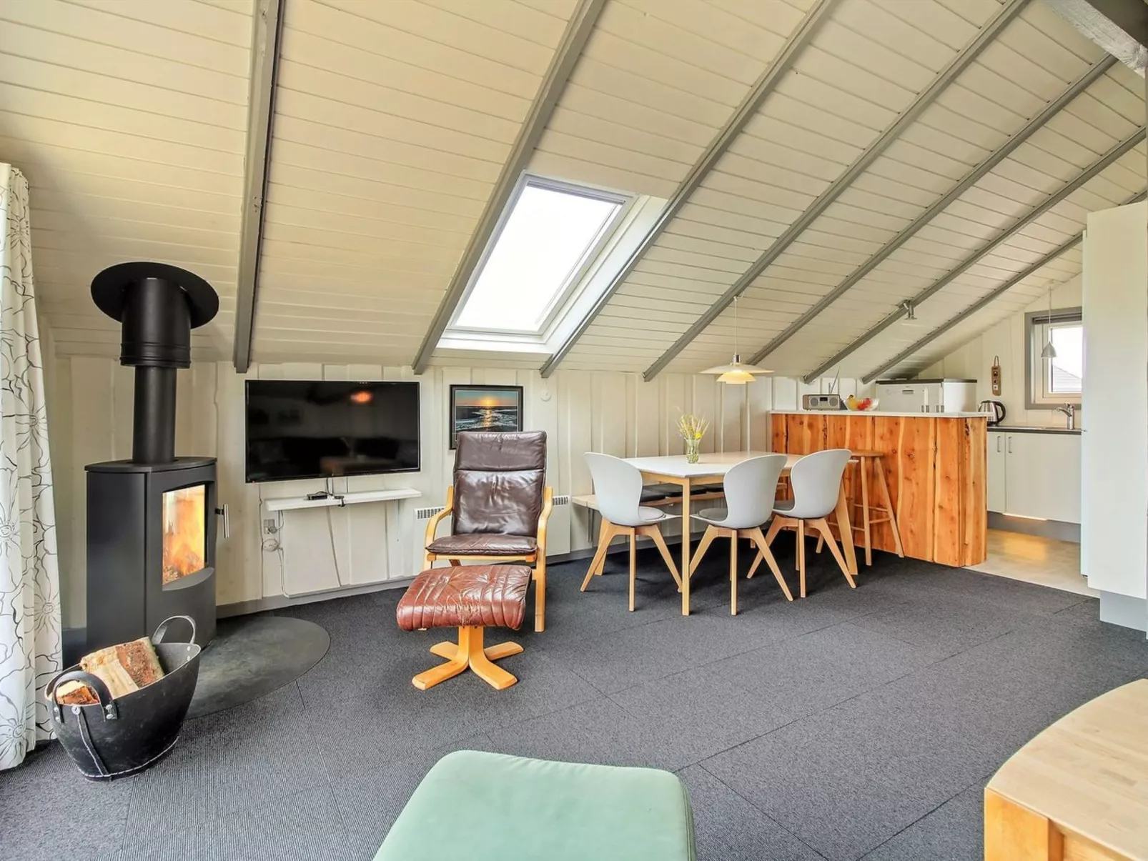 "Halda" - 300m from the sea-Binnen