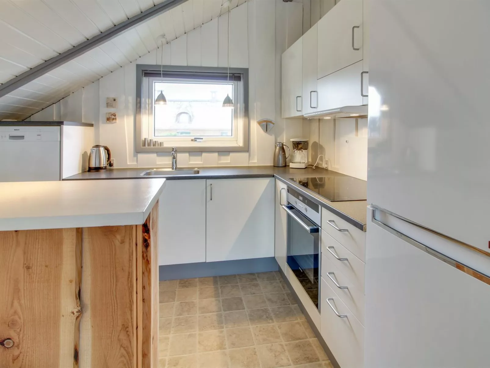 "Halda" - 300m from the sea-Binnen