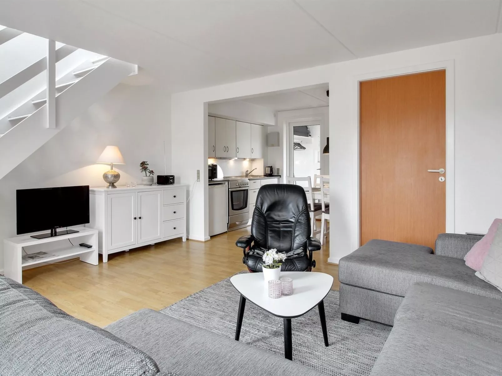 "Anelia" - 2.3km from the sea-Buiten