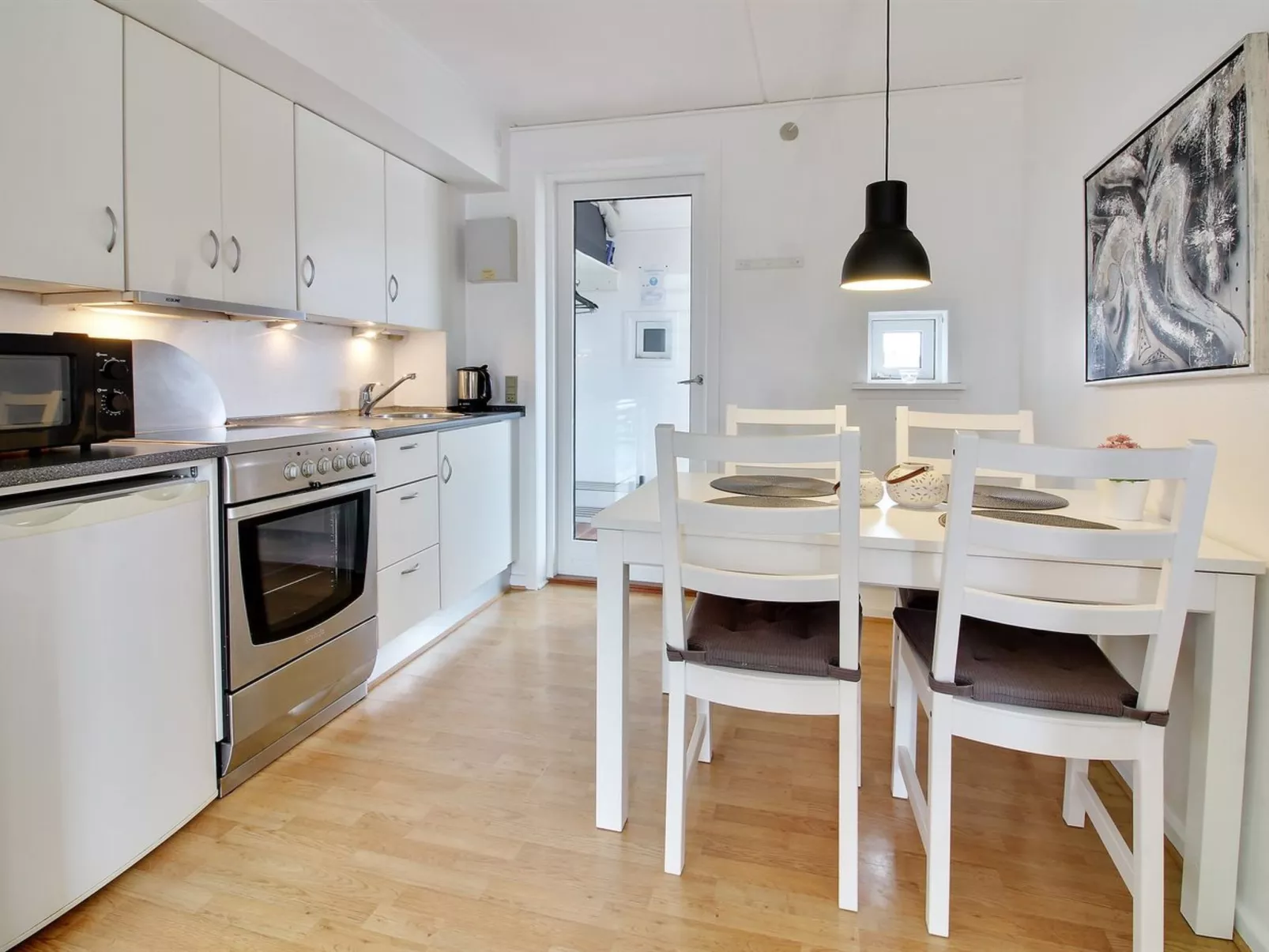 "Anelia" - 2.3km from the sea-Binnen