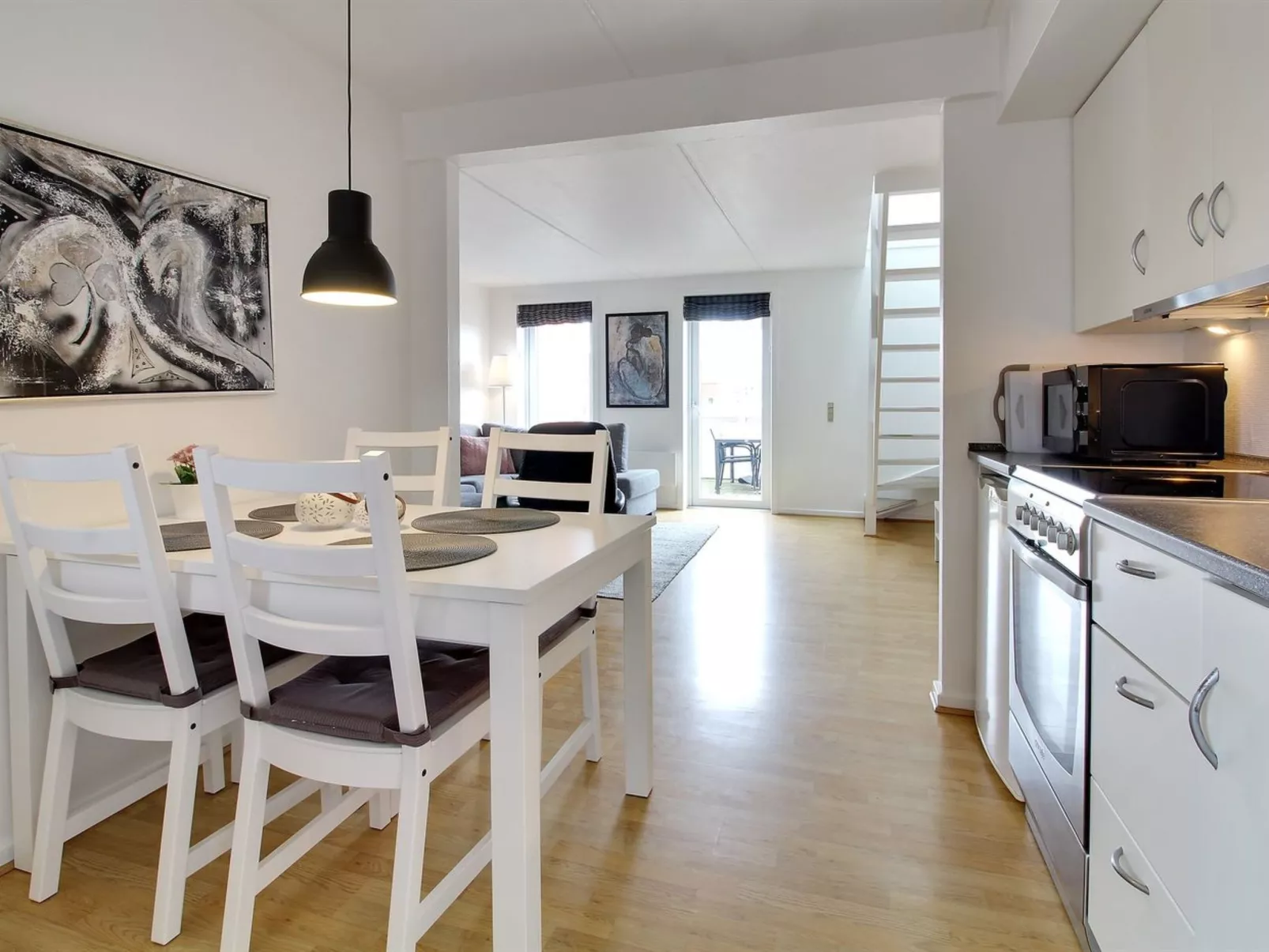 "Anelia" - 2.3km from the sea-Binnen