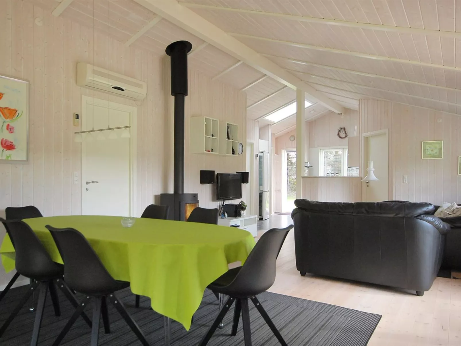 "Dimo" - 700m from the sea-Binnen