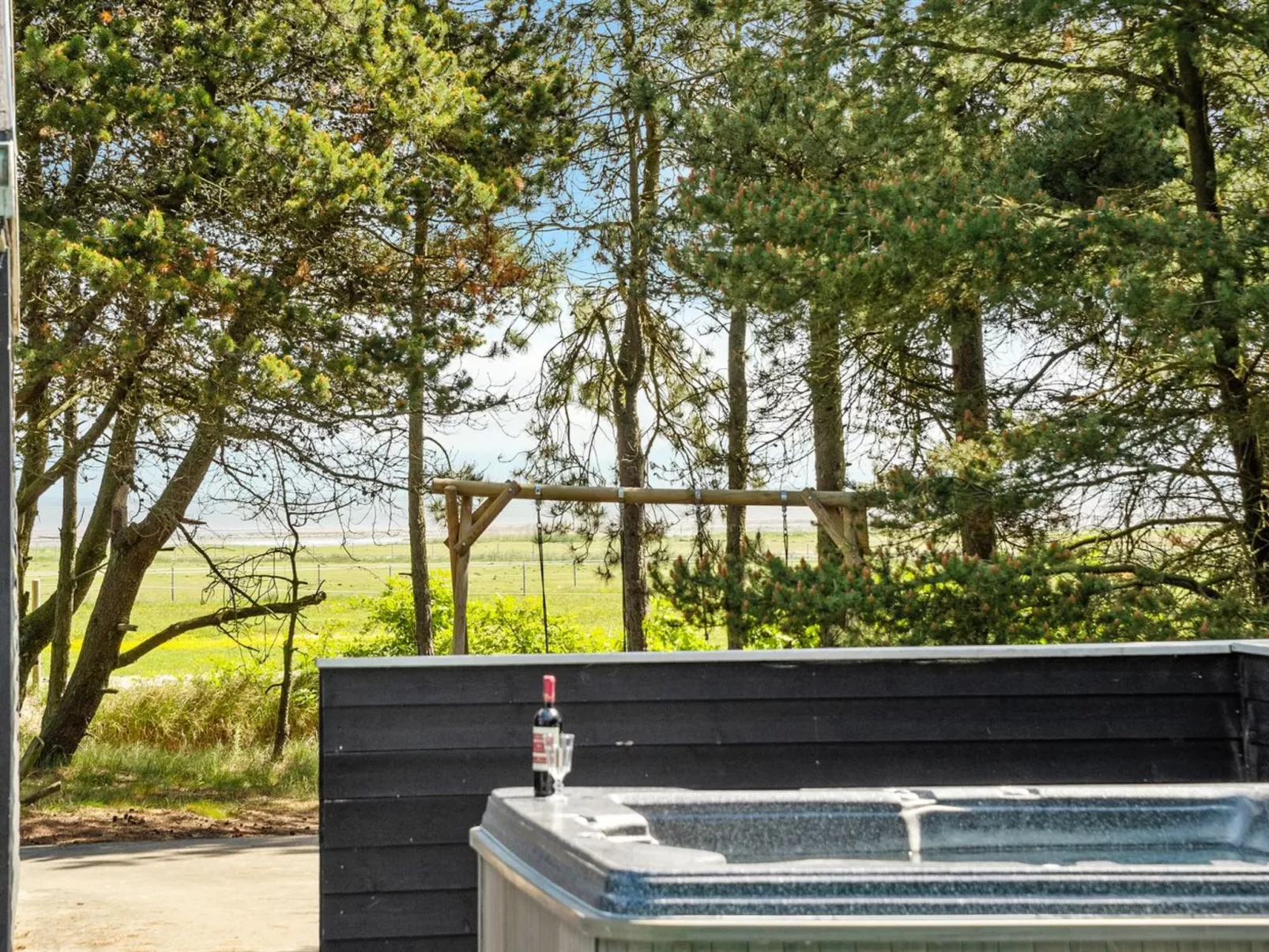 "Svanborg" - 3.7km from the sea-Buiten