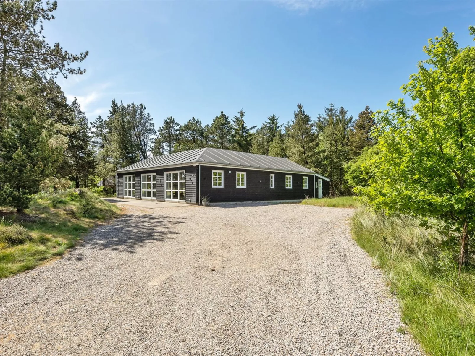 "Svanborg" - 3.7km from the sea-Binnen
